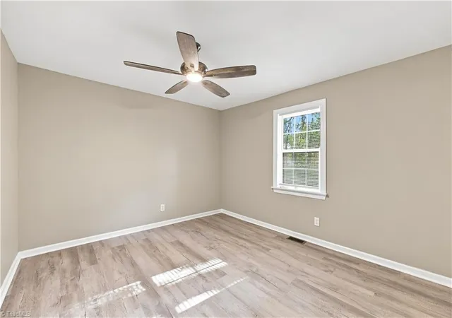 Photo 4 of Single family home for sale at 431 Dudley St, Burlington, NC 27217 | MLS# 1230971 | Listing updated on 2026-09-06
