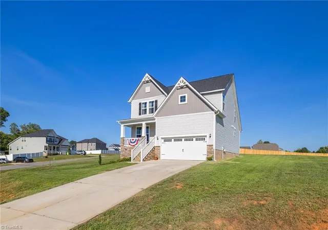 Photo 3 of Single family home for sale at 3497 Old Lake Ct, Stokesdale, NC 27357 | MLS# 1233955 | Listing updated on 2026-09-09