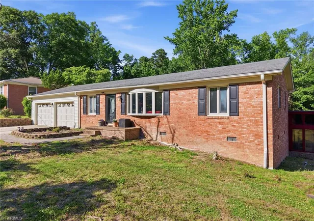 Photo 2 of Single family home for sale at 5265 Sweetwater Ct, Greensboro, NC 27407 | MLS# 1219251 | Listing updated on 2026-09-02