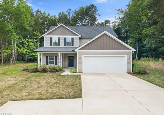 Photo 1 of Sale Pending at 1548 S Peace Hvn Rd, Clemmons, NC 27012 | MLS# 1225493 | Listing updated on 2026-09-05