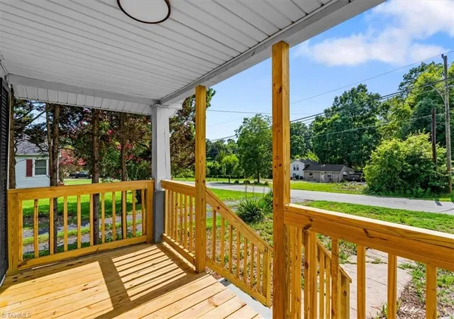 Photo 4 of Single family home for sale at 414 Lake St, Eden, NC 27288 | MLS# 1227690 | Listing updated on 2026-09-10