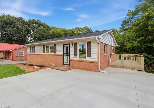 2nd image of 114 N Hall St, High Point, NC 27263 | MLS# 1230586