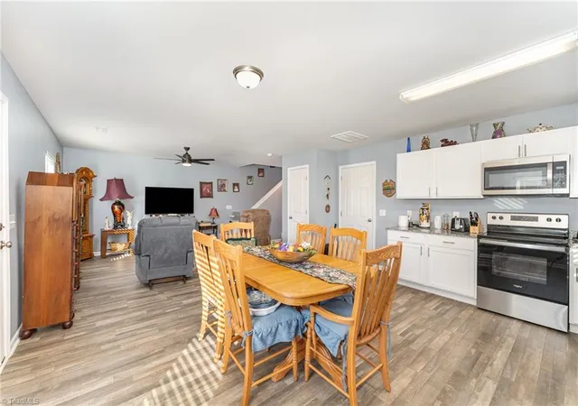 4th image of 1377 Robins Nest Dr, Asheboro, NC 27203 | MLS# 1204199