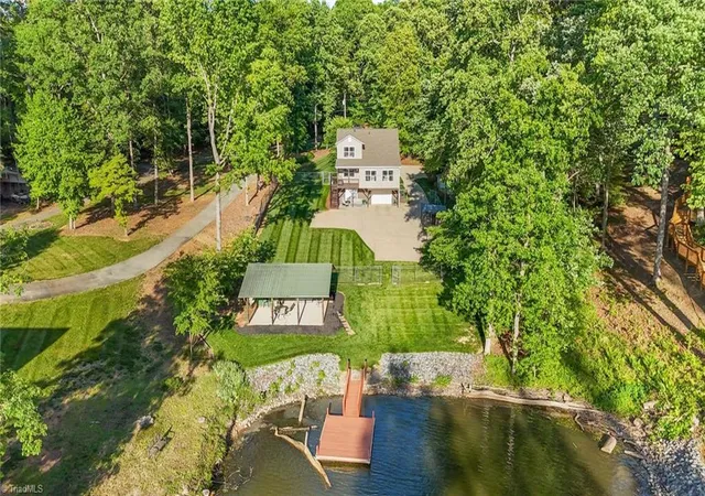 Photo 2 of Single family home for sale at 710 Riverwood Dr, Lexington, NC 27292 | MLS# 1217393 | Listing updated on 2026-08-19