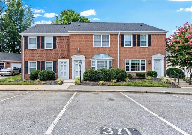 Photo 1 of Single family home for sale at 371 Hanover Arms Ct, Winston Salem, NC 27104 | MLS# 1227094 | Listing updated on 2026-08-13