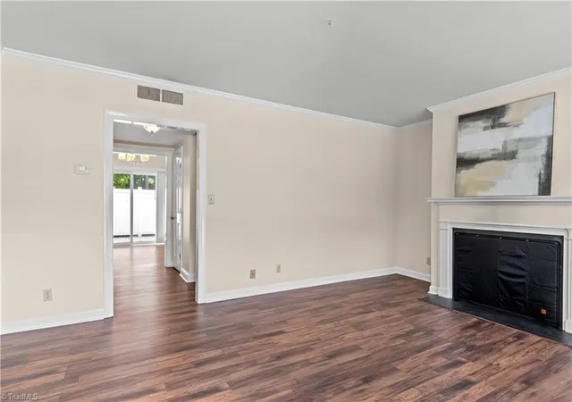 Photo 3 of Single family home for sale at 371 Hanover Arms Ct, Winston Salem, NC 27104 | MLS# 1227094 | Listing updated on 2026-08-13