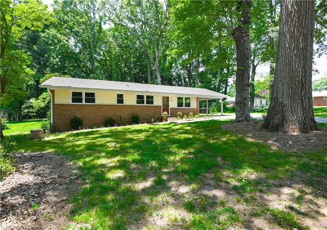 Photo 3 of Sale Pending at 3506 Treeview Ln, Browns Summit, NC 27214 | MLS# 1226198 | Listing updated on 2026-10-03