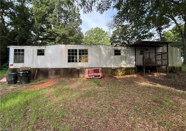 Photo 3 of Sale Pending at 497 Pine St, Burlington, NC 27217 | MLS# 1233285 | Listing updated on 2026-09-02