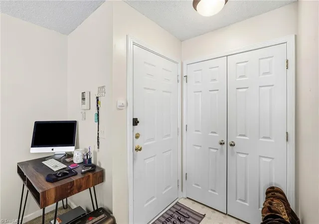 Homes for sale in High Point, NC | 6105 Hedgecock Cir #2B, High Point, NC 27265 | MLS# 1225662