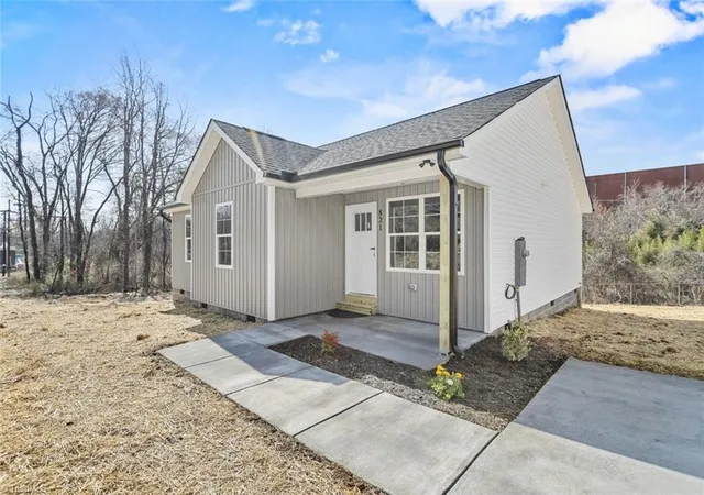 3rd image of 821 Bridge St, Eden, NC 27288 | MLS# 1211111