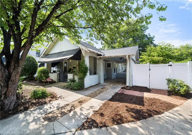 Photo 2 of Sale Pending at 641 S Hawthorne Rd, Winston Salem, NC 27103 | MLS# 1227190 | Listing updated on 2026-10-23