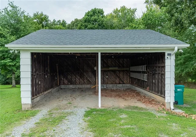 Photo 4 of Single family home for sale at 4221 Nc Hwy 135, Stoneville, NC 27048 | MLS# 1231838 | Listing updated on 2026-10-06