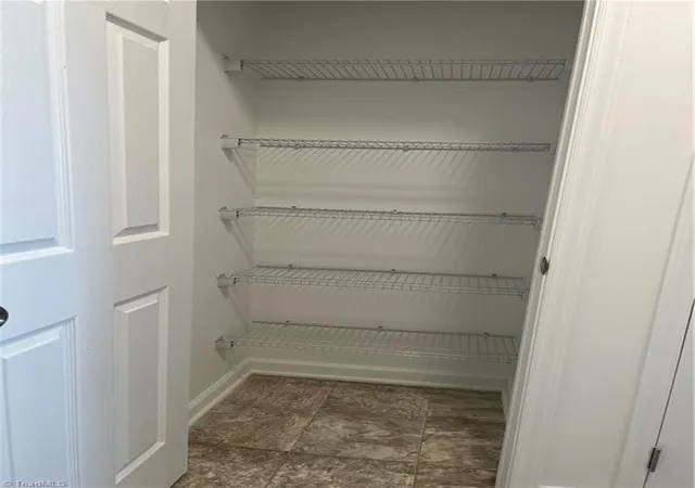 5th image of 2607 Pennoak Wy #J, Greensboro, NC 27407 | MLS# 1210891