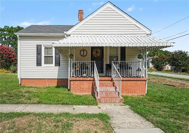 Photo 1 of Single family home for sale at 2400 Yanceyville St, Greensboro, NC 27405 | MLS# 1226638 | Listing updated on 2026-09-23