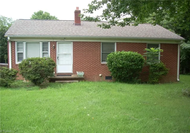 Photo 1 of Single family home for sale at 1316 Glendale Dr, Greensboro, NC 27406 | MLS# 1229053 | Listing updated on 2026-09-15