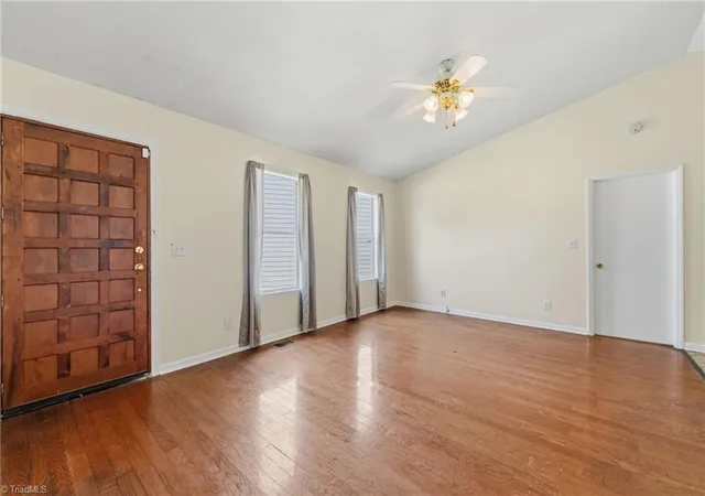 Photo 3 of Sale Pending at 808 Circle Dr, High Point, NC 27262 | MLS# 1233982 | Listing updated on 2026-09-20
