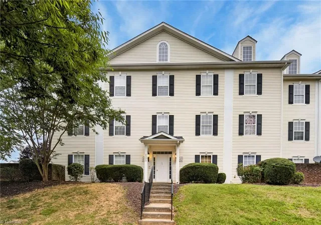 1st image of 2206 Mcconnell Dr, Kernersville, NC 27284 | MLS# 1225997