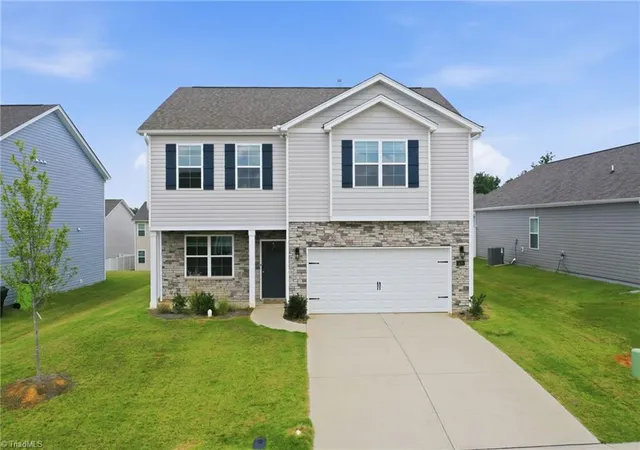 2nd image of 1420 Carisbrooke Dr, Mebane, NC 27302 | MLS# 1228260