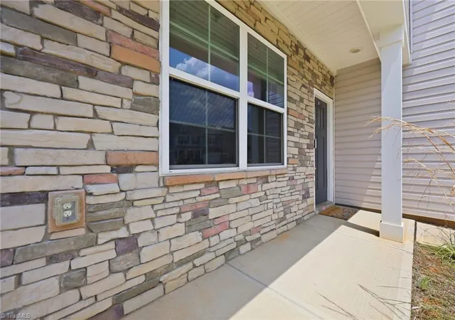image of 1420 Carisbrooke Dr, Mebane, NC 27302 | MLS# 1228260