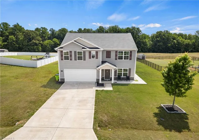 Photo 3 of Single family home for sale at 183 Ashfield Ln, Lexington, NC 27292 | MLS# 1219935 | Listing updated on 2026-09-28
