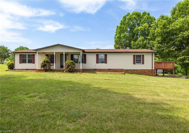 Homes for sale in Walnut Cove, NC | 1010 John Hill Rd, Walnut Cove, NC 27052 | MLS# 1223816