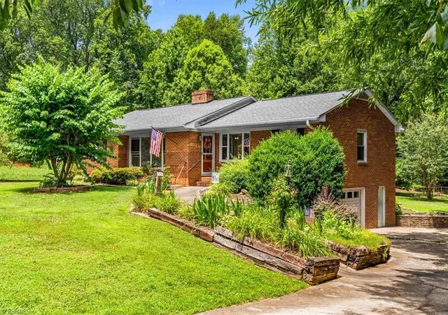 Photo 2 of Single family home for sale at 262 Shady Grv Ln, Winston Salem, NC 27107 | MLS# 1226252 | Listing updated on 2026-07-15