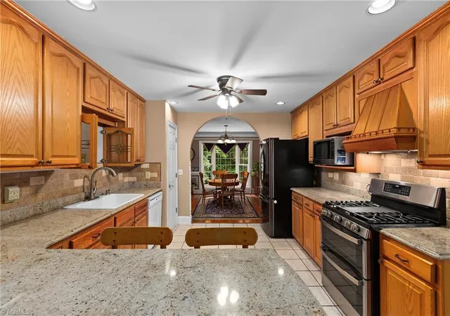 Photo 3 of Single family home for sale at 1239 Blackberry Ridge Rd, High Point, NC 27265 | MLS# 1229071 | Listing updated on 2026-09-17
