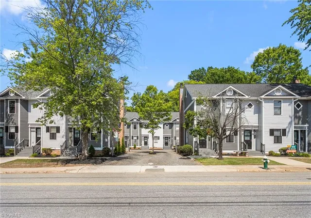 4th image of 517 Tate St, Greensboro, NC 27403