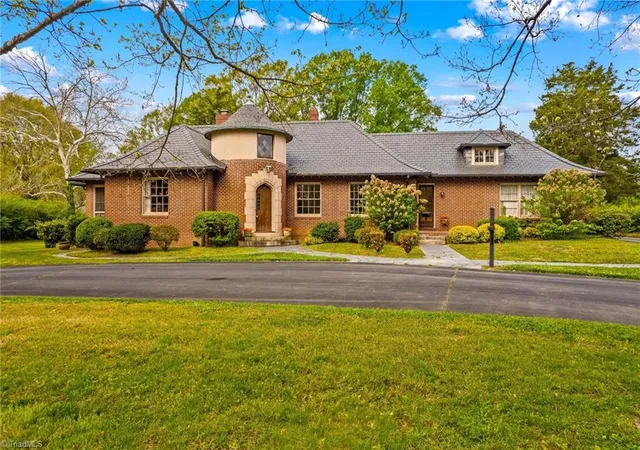 1st image of 725 Mocksville Ave, Salisbury, NC 28144 | MLS# 1214891