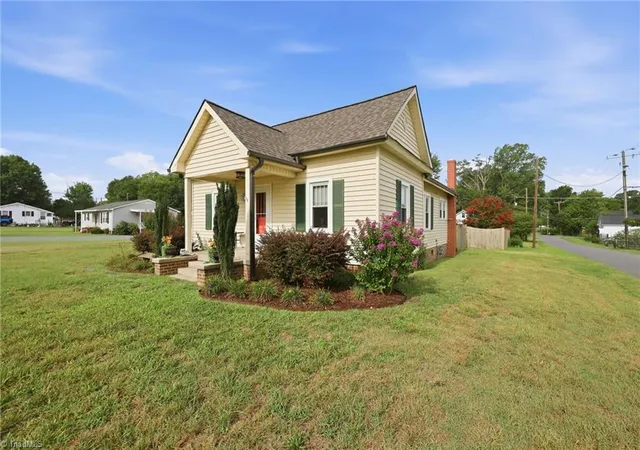 2nd image of 319 Apple St, Gibsonville, NC 27249 | MLS# 1228547