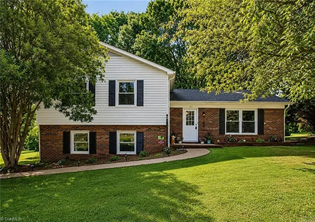 1st image of 123 Regal Cir, Mooresville, NC 28117 | MLS# 1224914