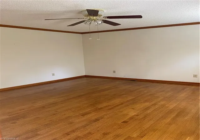 Photo 3 of Single family home for sale at 486 Windsor Park Rd, Kernersville, NC 27284 | MLS# 1228552 | Listing updated on 2026-09-16