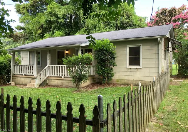 3rd image of 4906-4908 Kitty Hawk Rd, Greensboro, NC 27407 | MLS# 1225285
