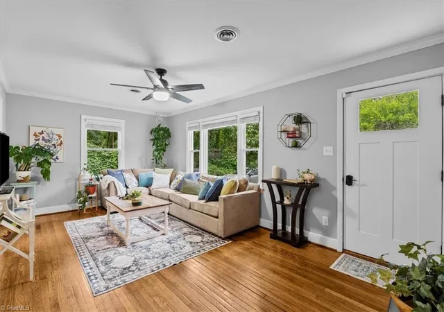 Photo 3 of Sale Pending at 1600 Roseland St, Greensboro, NC 27408 | MLS# 1229939 | Listing updated on 2026-09-22