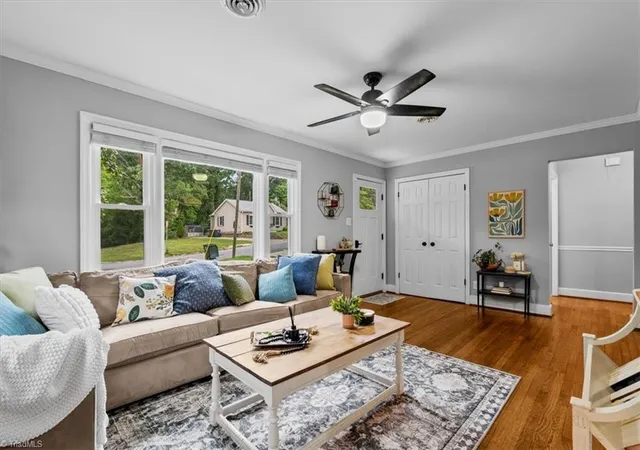 Photo 3 of Sale Pending at 1600 Roseland St, Greensboro, NC 27408 | MLS# 1229939 | Listing updated on 2026-09-22