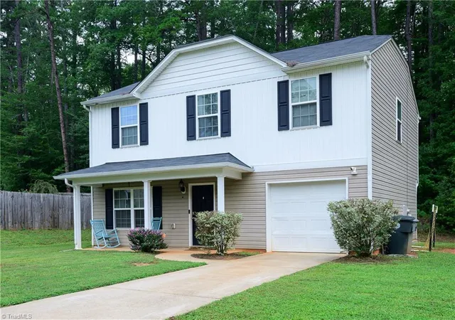 2nd image of 835 Oak Bend Dr, Asheboro, NC 27203 | MLS# 1231587
