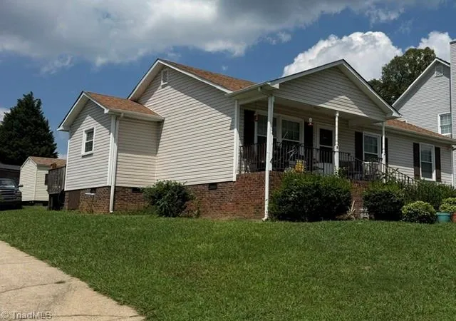 Photo 2 of Single family home for sale at 16 Crite Ct, Greensboro, NC 27405 | MLS# 1232989 | Listing updated on 2026-09-05
