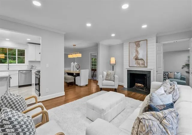 4th image of 1208 W Cornwallis Dr, Greensboro, NC 27408 | MLS# 1219543