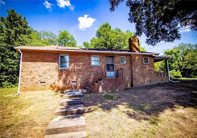 3rd image of 306 W Willis Ave, High Point, NC 27260 | MLS# 1225057