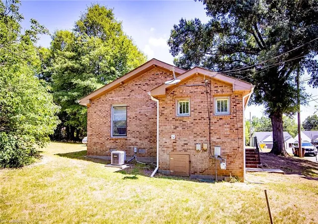 4th image of 306 W Willis Ave, High Point, NC 27260 | MLS# 1225057