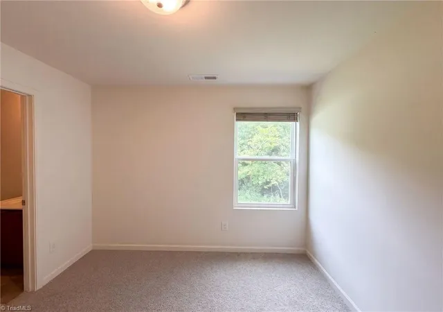 Photo 3 of Single family home for sale at 411 Sandybrooke Dr, High Point, NC 27265 | MLS# 1233360 | Listing updated on 2026-10-28