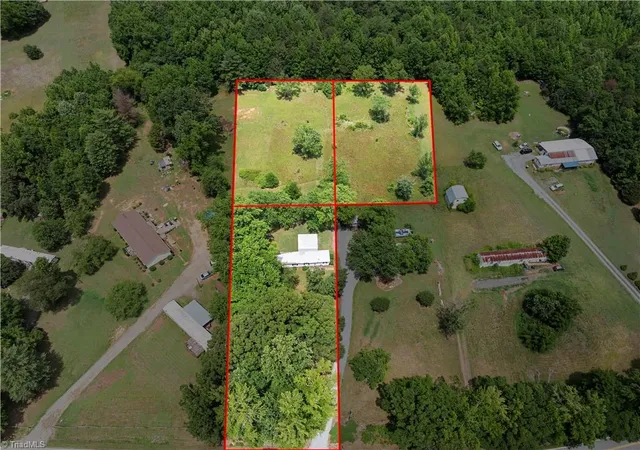 Homes for sale in Lexington, NC | 527 Riverview Rd, Lexington, NC 27292 | MLS# 1224142