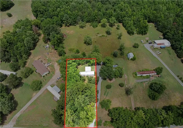 Homes for sale in Lexington, NC | 527 Riverview Rd, Lexington, NC 27292 | MLS# 1224142