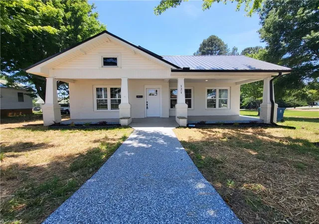 3rd image of 121 W Elm St, Yadkinville, NC 27055 | MLS# 1223732
