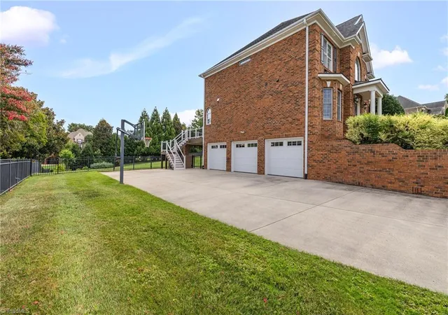 2nd image of 5551 Garden Park Ln, Winston Salem, NC 27106 | MLS# 1228692