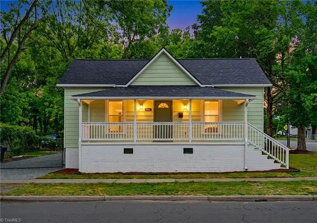 Photo 1 of Single family home for sale at 702 Maple Ave, Burlington, NC 27215 | MLS# 1231784 | Listing updated on 2026-09-15