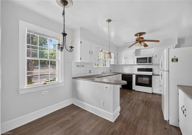 Photo 3 of Single family home for sale at 3252 Main St, Winston Salem, NC 27127 | MLS# 1225824 | Listing updated on 2026-08-18