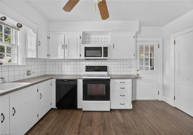 Photo 4 of Single family home for sale at 3252 Main St, Winston Salem, NC 27127 | MLS# 1225824 | Listing updated on 2026-08-18