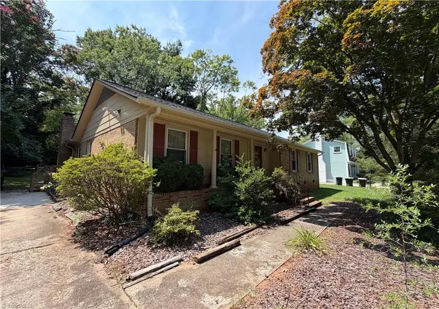 2nd image of 5311 Bennington Dr, Greensboro, NC 27410 | MLS# 1231042