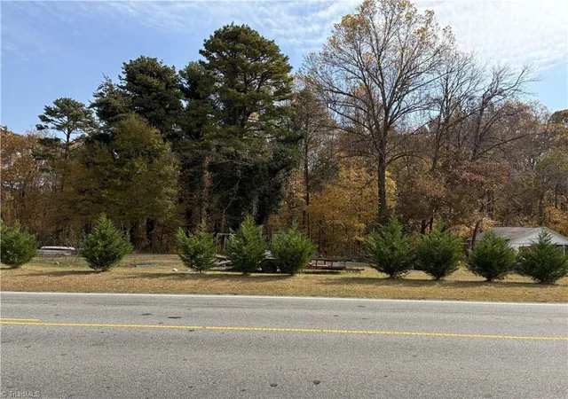 Homes for sale in Jamestown, NC | 3412 Dillon Rd, Jamestown, NC 27282 | MLS# 1201569